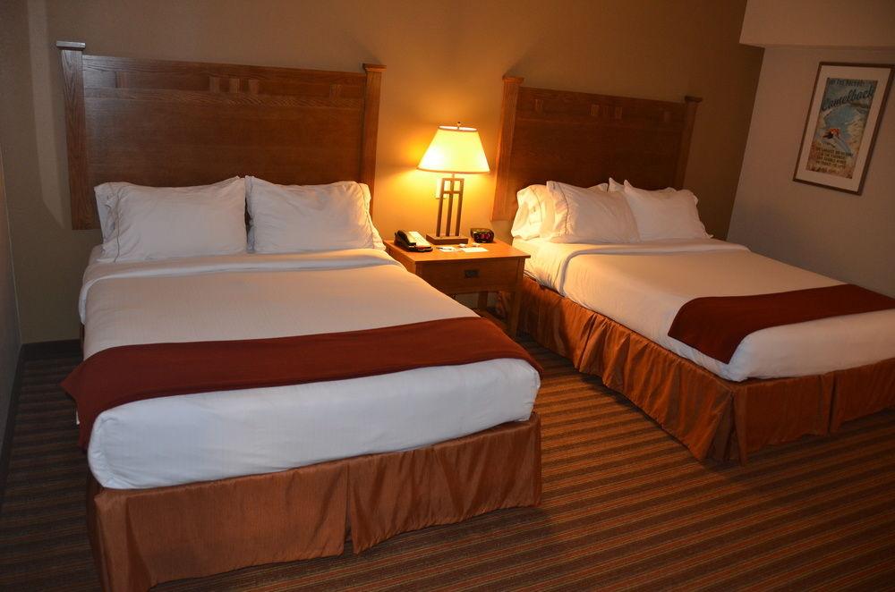 Holiday Inn Express & Suites Donegal By Ihg מראה חיצוני תמונה