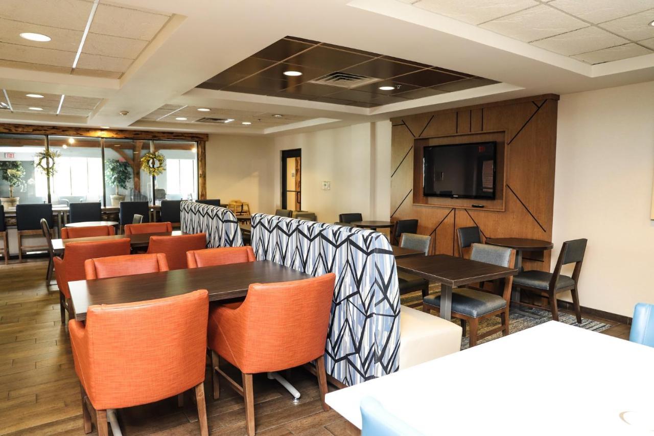 Holiday Inn Express & Suites Donegal By Ihg מראה חיצוני תמונה